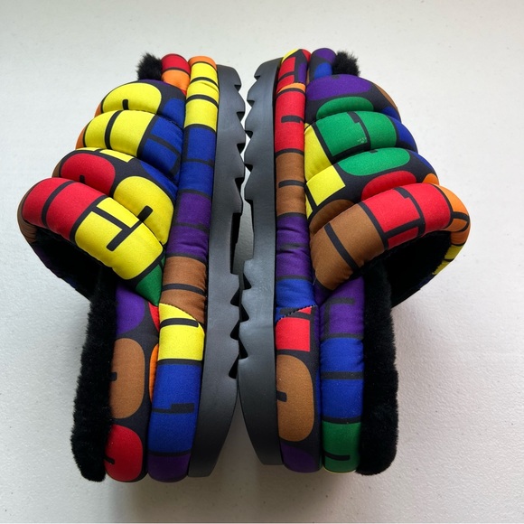 Ugg NWOB Logo Pride Maxi Slide Multicolor Rainbow Slip On SZ 7 Platform Sandals - Picture 9 of 13
